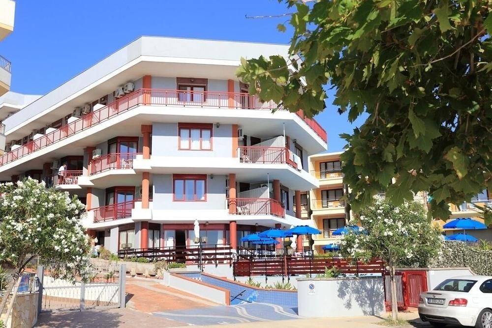Hotel Soleado Алгеро Екстериор снимка