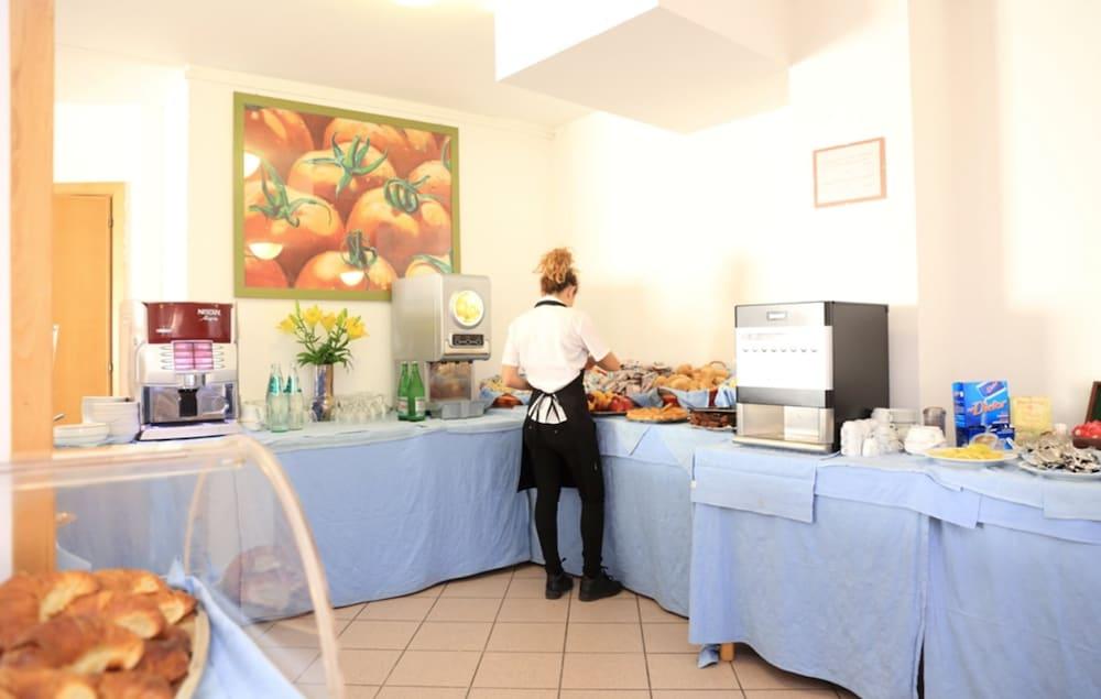 Hotel Soleado Алгеро Екстериор снимка