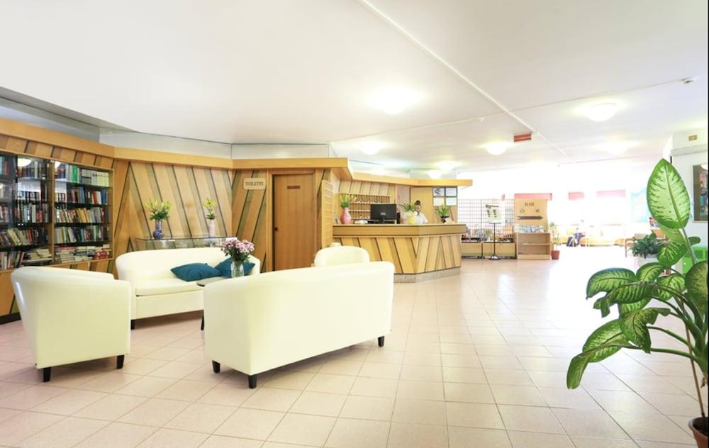 Hotel Soleado Алгеро Екстериор снимка