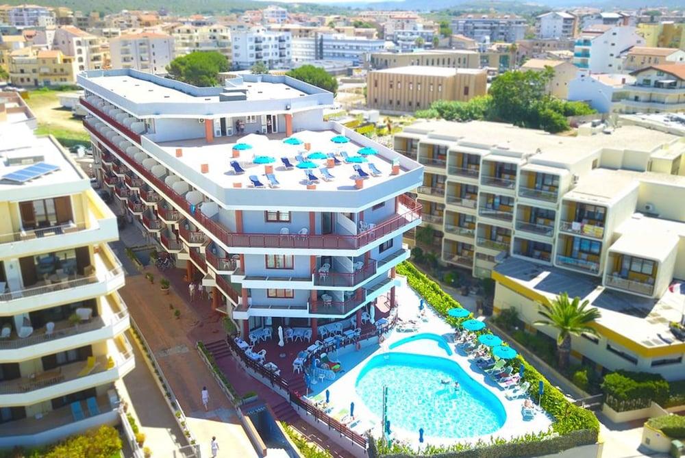 Hotel Soleado Алгеро Екстериор снимка