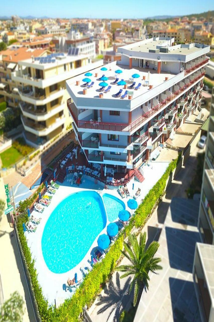 Hotel Soleado Алгеро Екстериор снимка