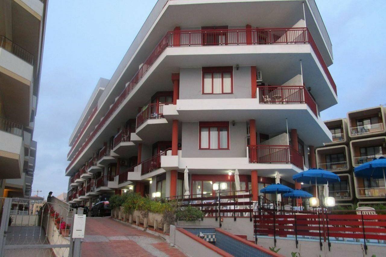 Hotel Soleado Алгеро Екстериор снимка